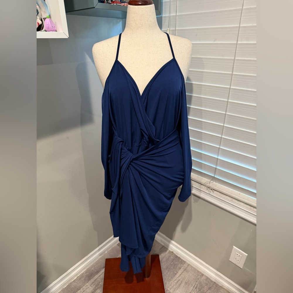 ASOS Plus Faux Wrap Off Shoulder Dress‎ - Picture 2 of 7